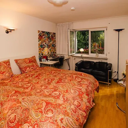 Modernes Und Gemuetliches Designerzimmer Karlsbad Extérieur photo